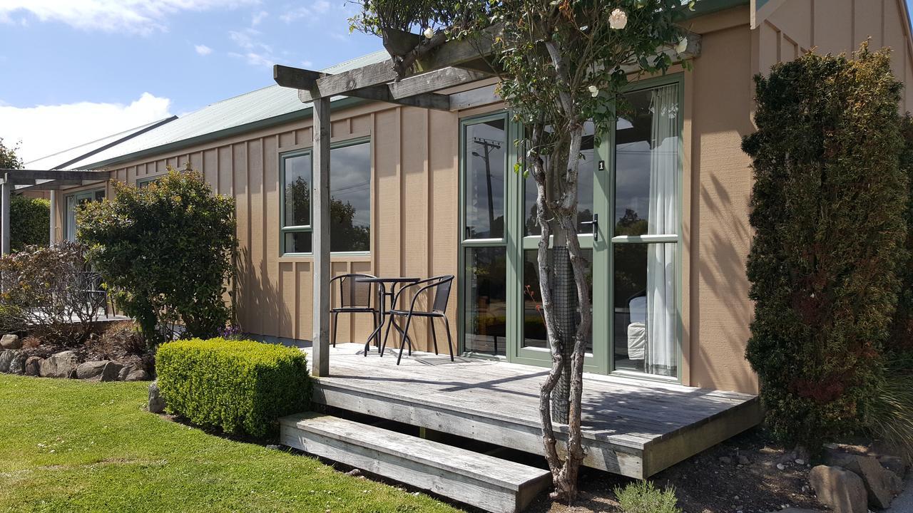 Catlins Area Motel Owaka Exterior photo