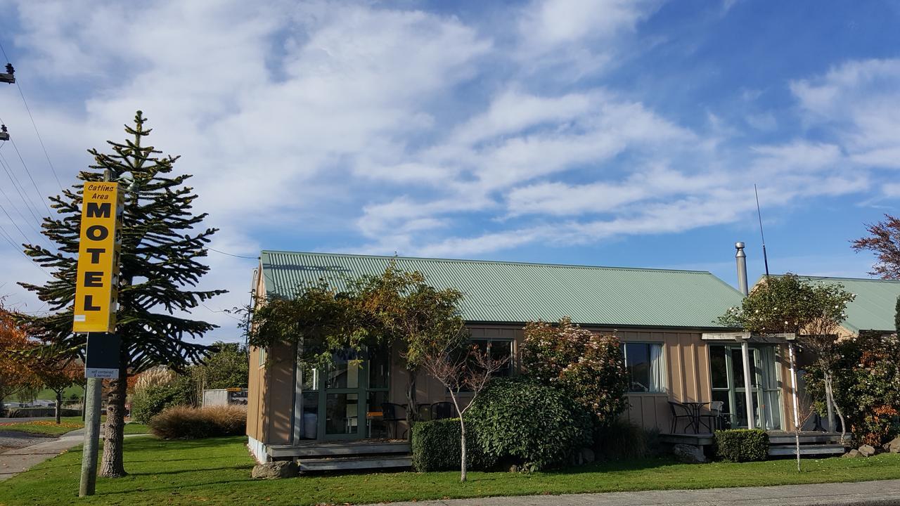 Catlins Area Motel Owaka Exterior photo